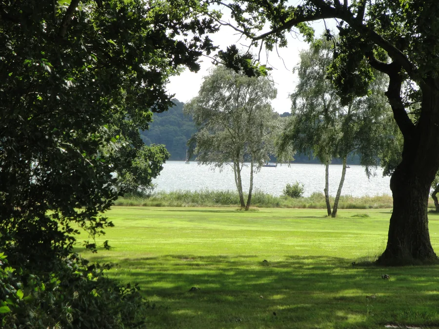 Pay and play golf course near Ipswich with River Orwell views, Alnesbourne Priory Golf Course Suffolk